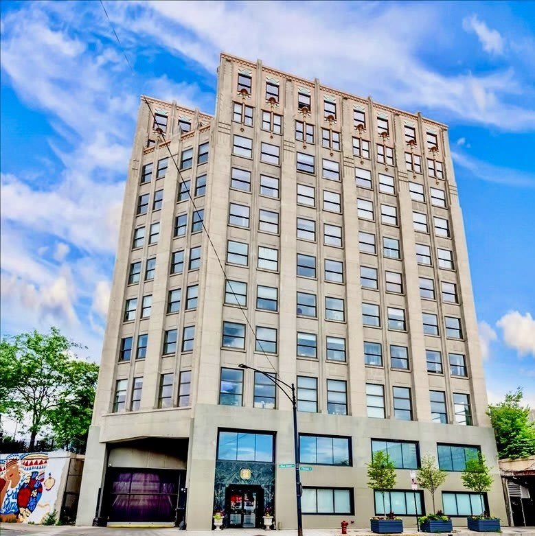 1550 S Blue Island Avenue – photo 1