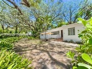 400 NE 86th St – photo 3