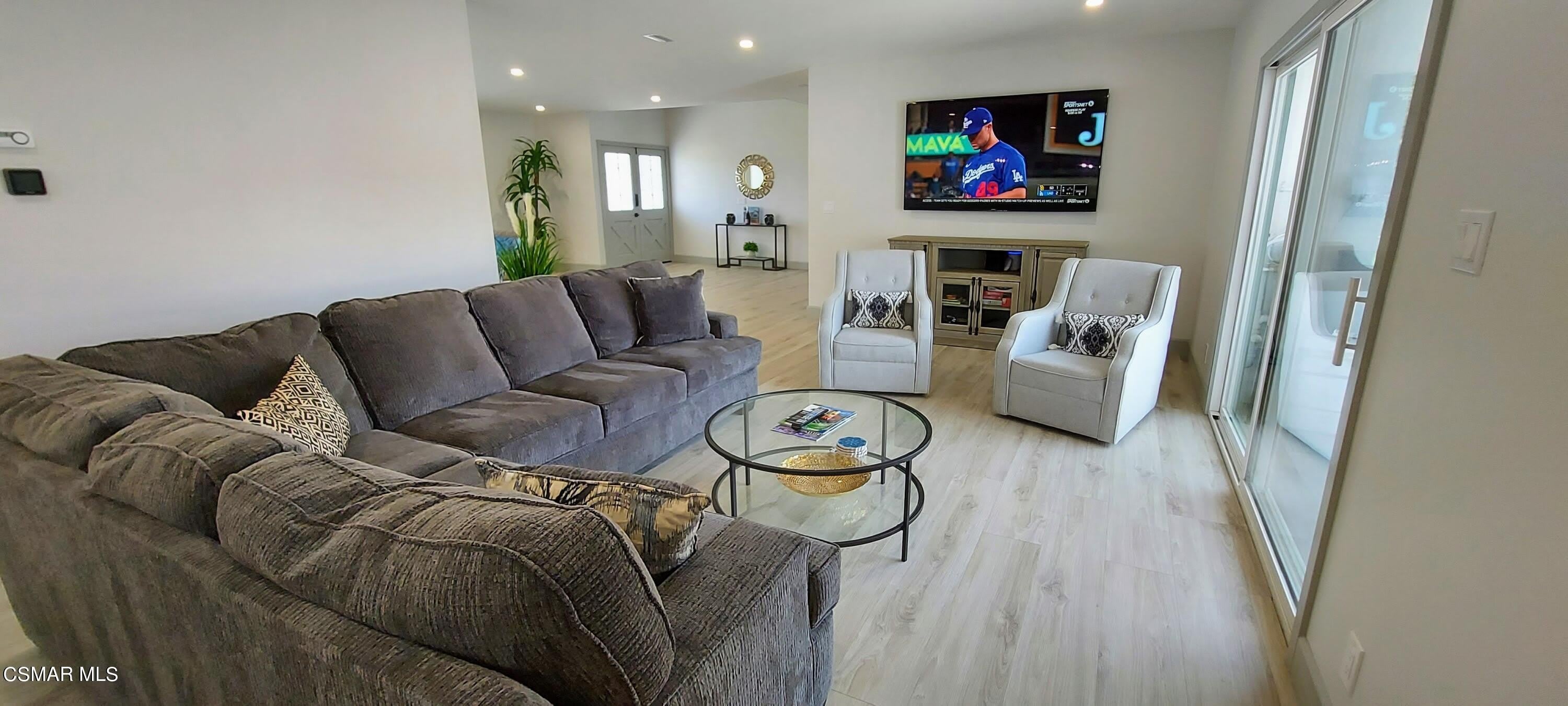 17 Maxine Drive – photo 2