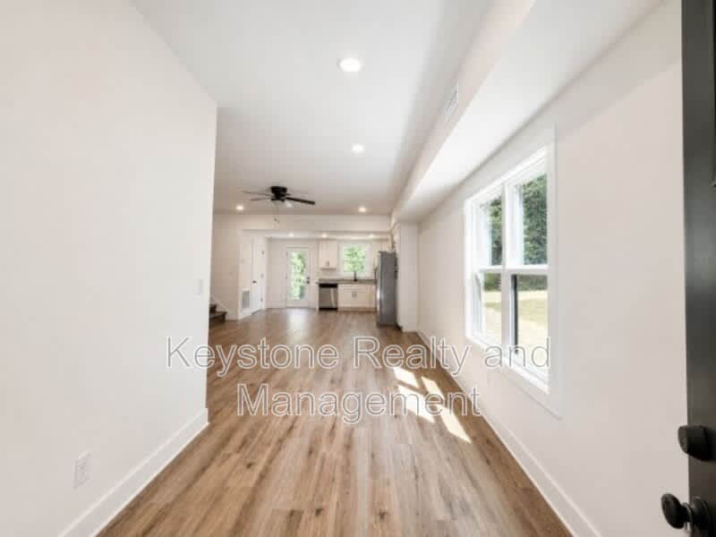 925 Ford Street – photo 5