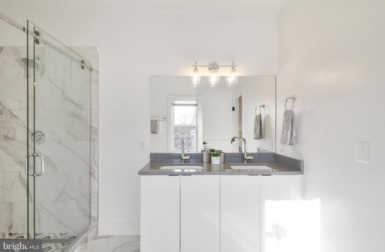 1722 West Virginia Ave Ne – photo 3