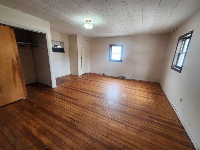 345 South Main Street – photo 5
