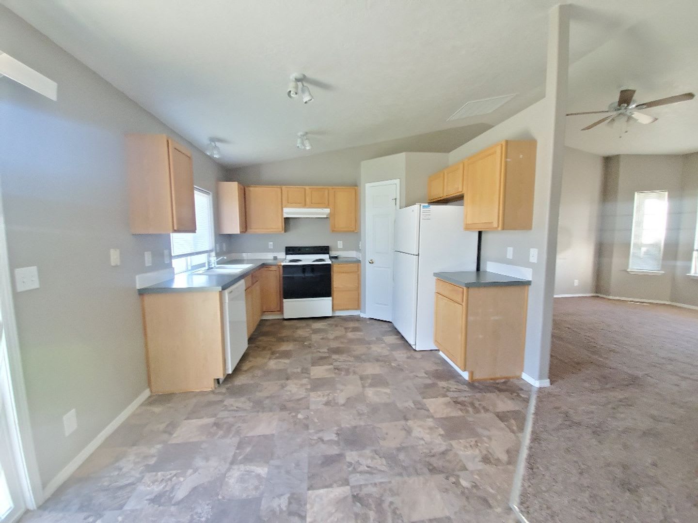 Cute Caldwell Home – photo 3