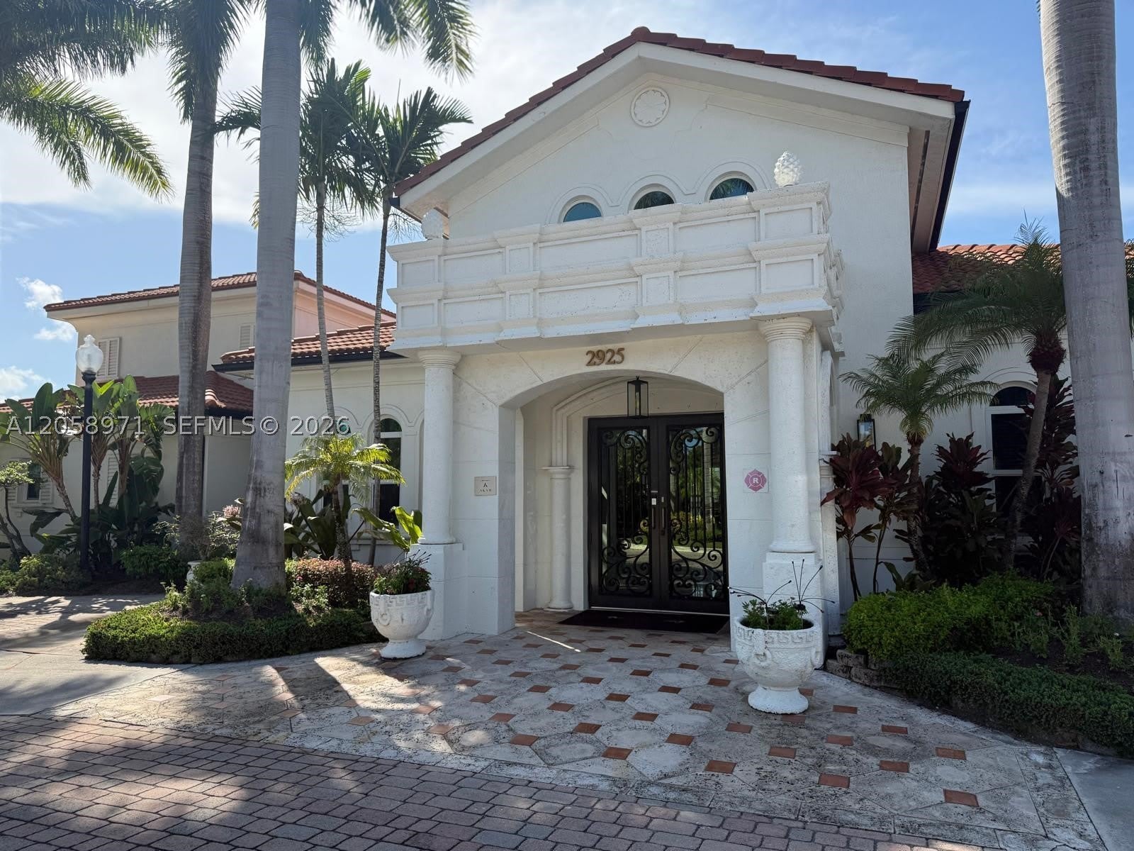 401 Villa Cir – photo 3