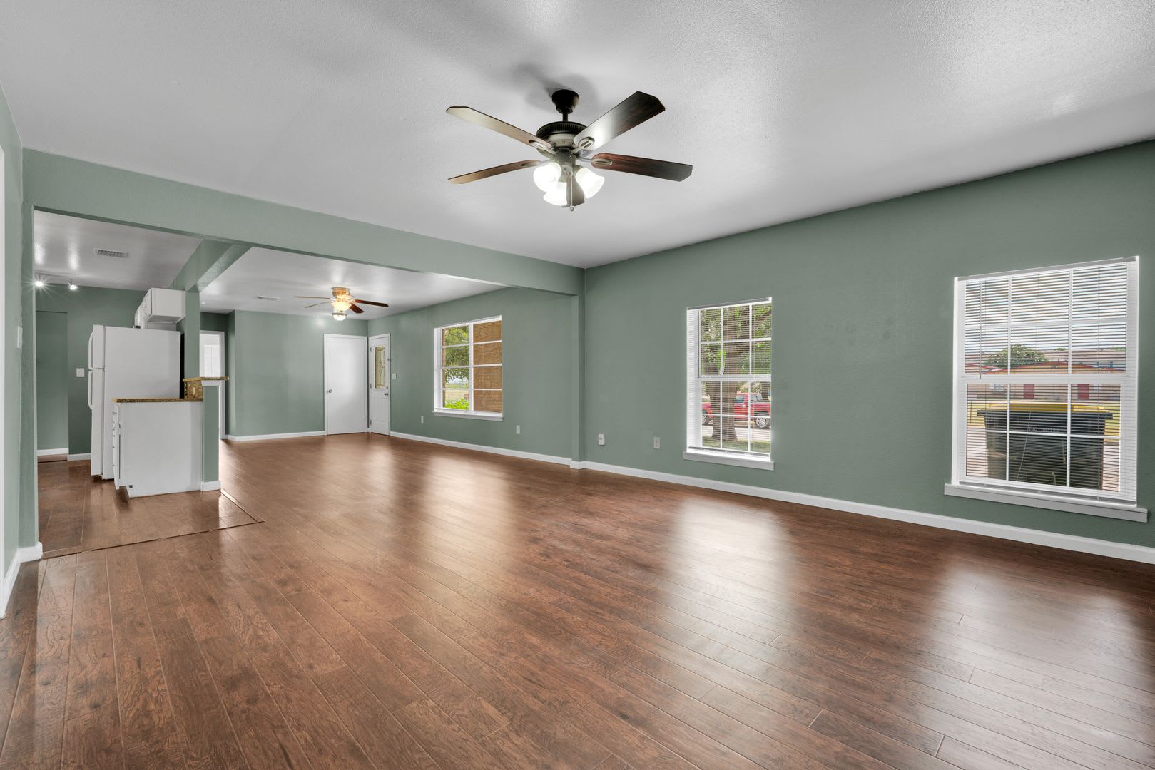 Charming 4-Bedroom Home in Northeast San Antonio! – photo 5