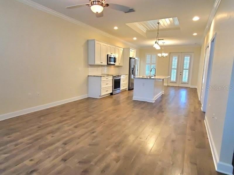 431 W MCKENZIE Street – photo 5