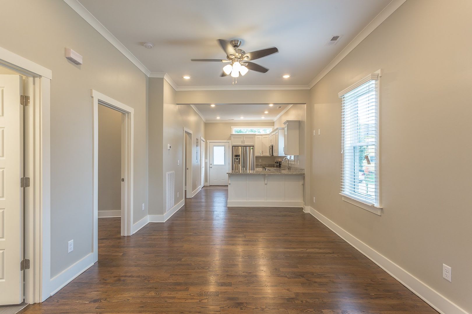 3 bedroom home CLOSE TO UTC, lawncare included! – photo 2
