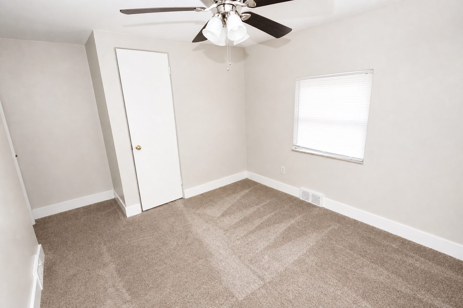 919 Sleepy Hollow Road – photo 4