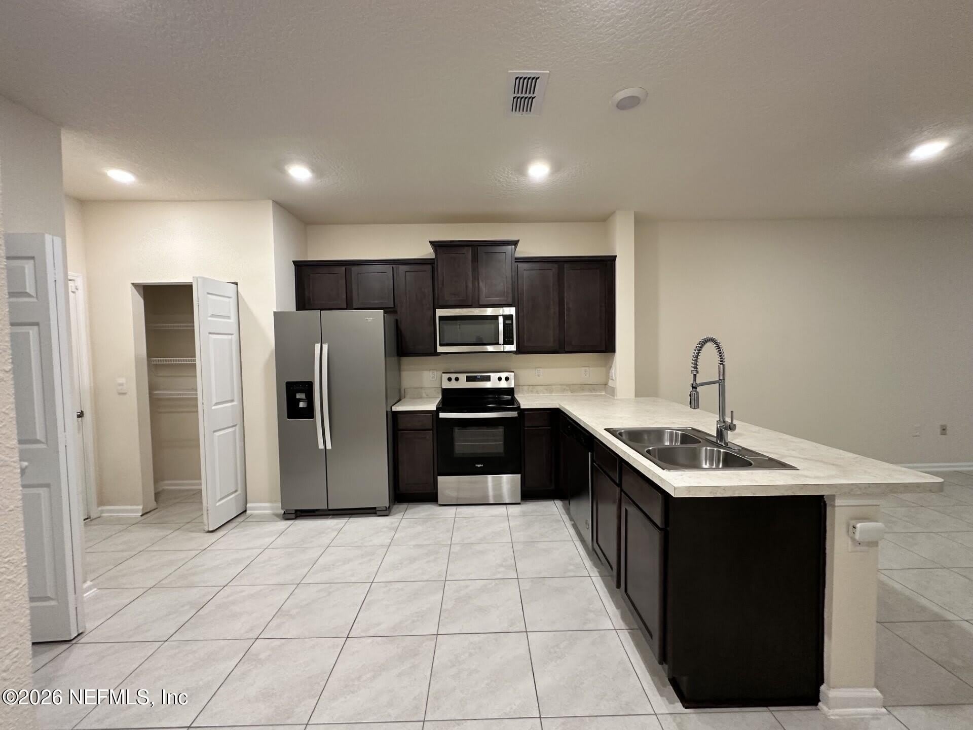 947 OBSERVATORY Parkway – photo 3