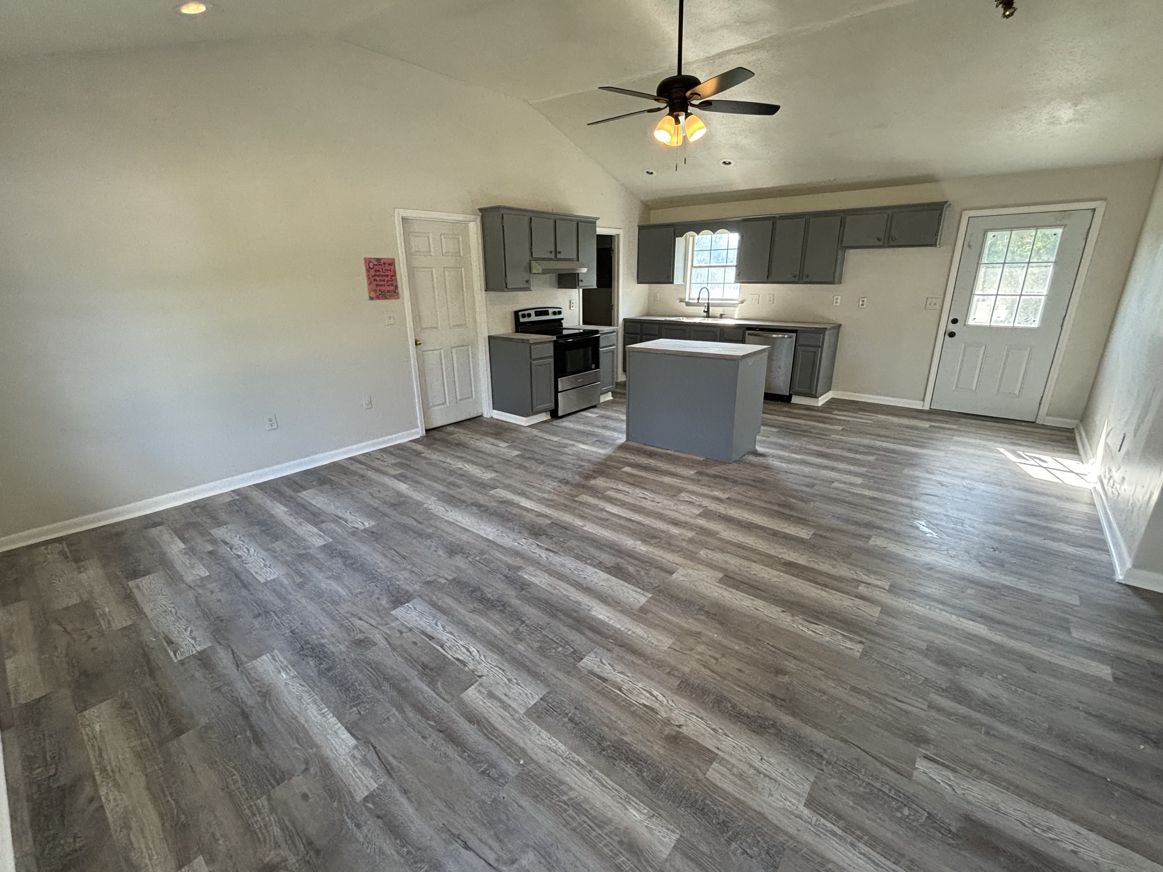 170 Colonial Circle – photo 3