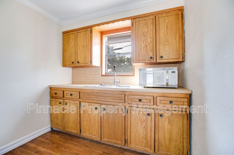 421 W Concho Ave Ste G – photo 5