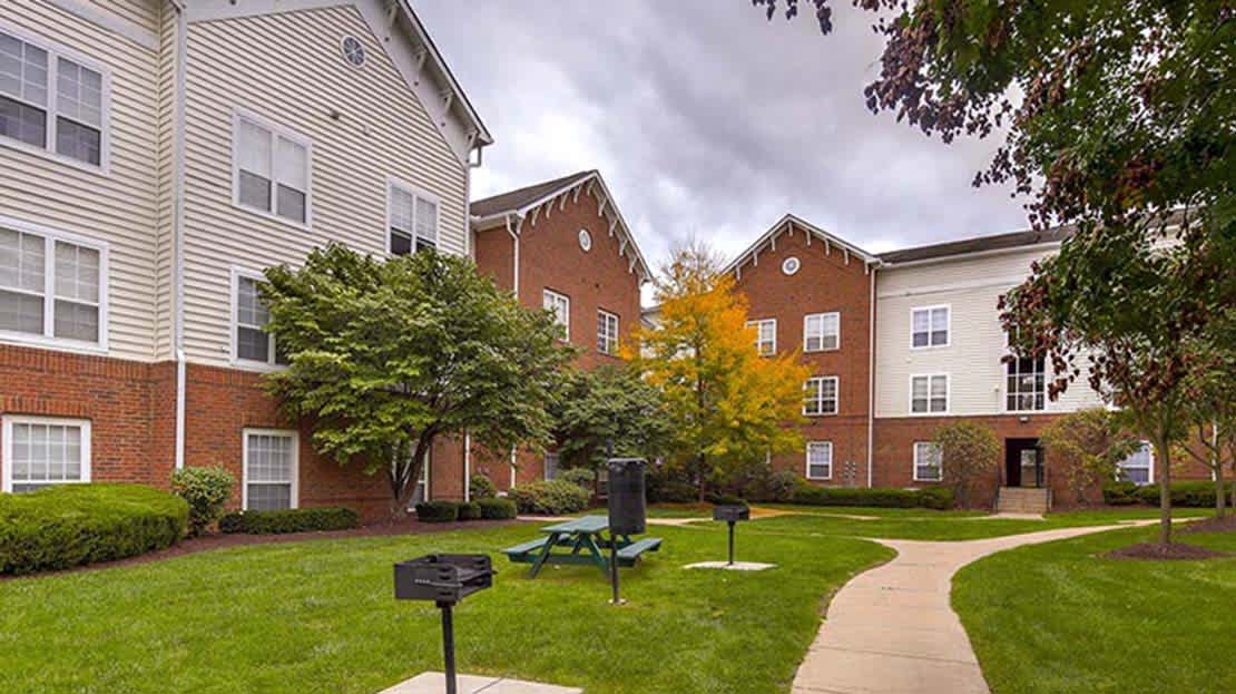 Peninsular Place Apartments – photo 5