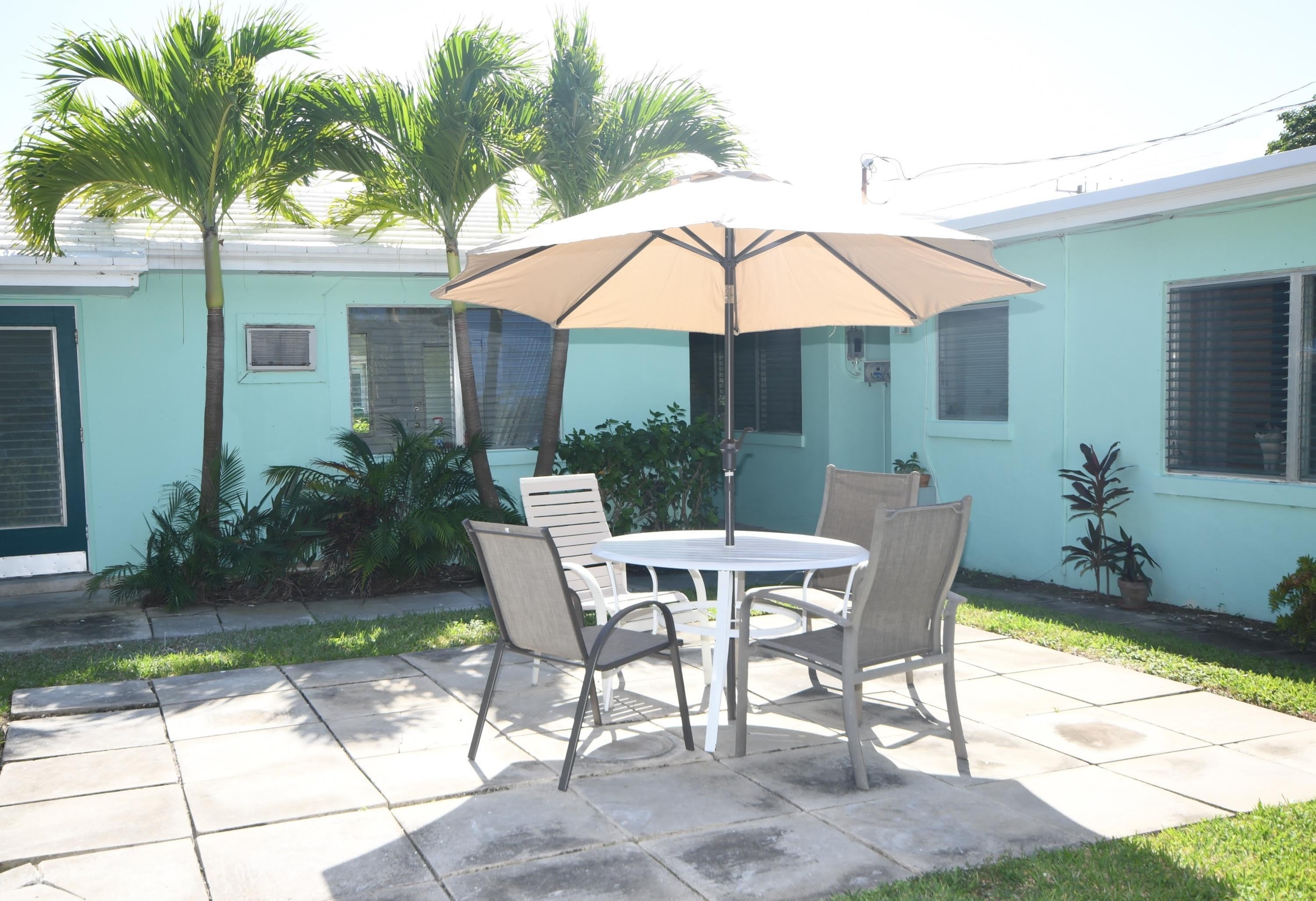 1216 Cabana Road – photo 2