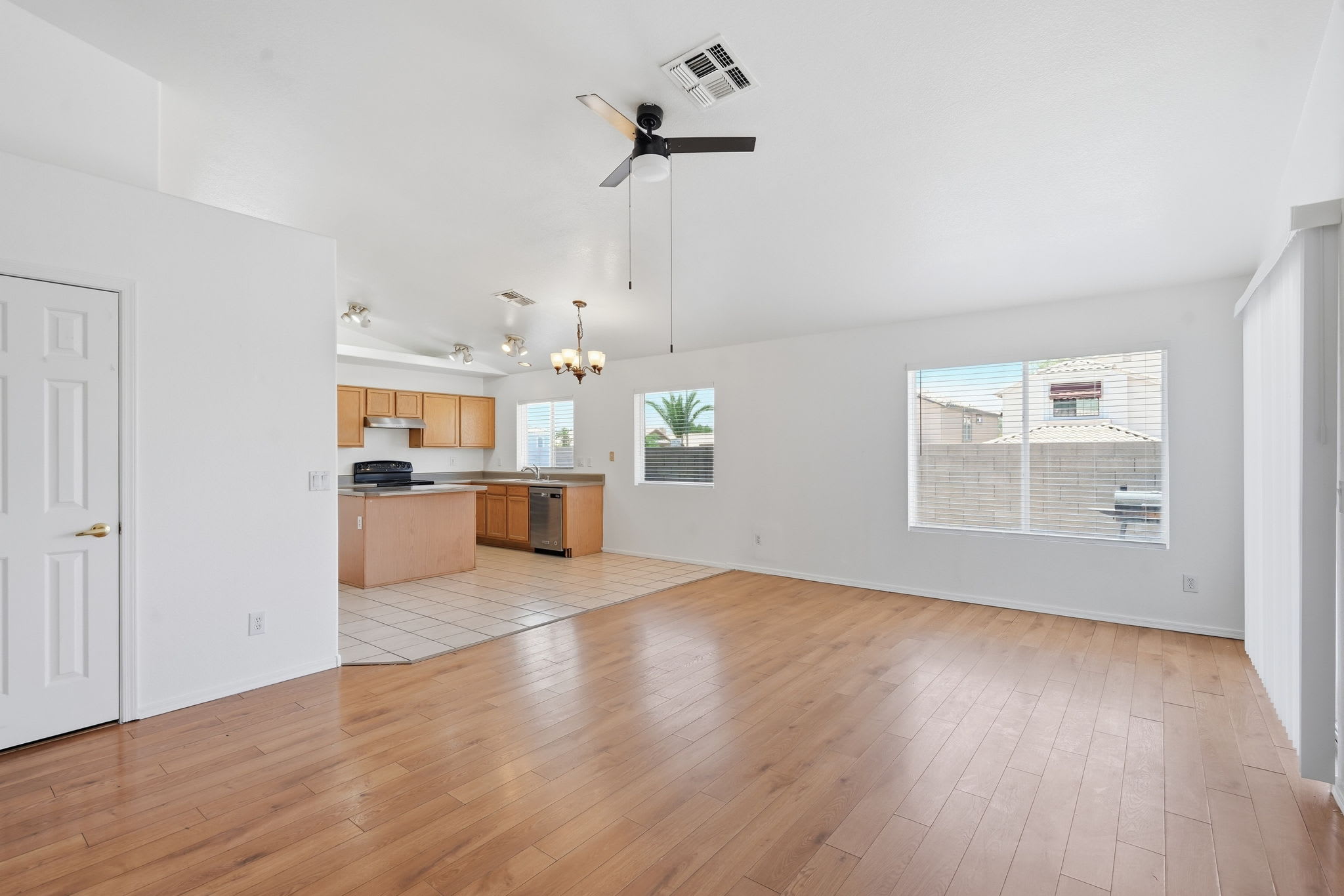 1302 East Michelle Drive – photo 2
