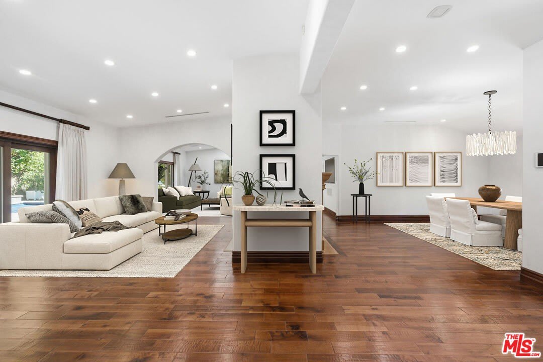 2108 San Ysidro Dr – photo 3