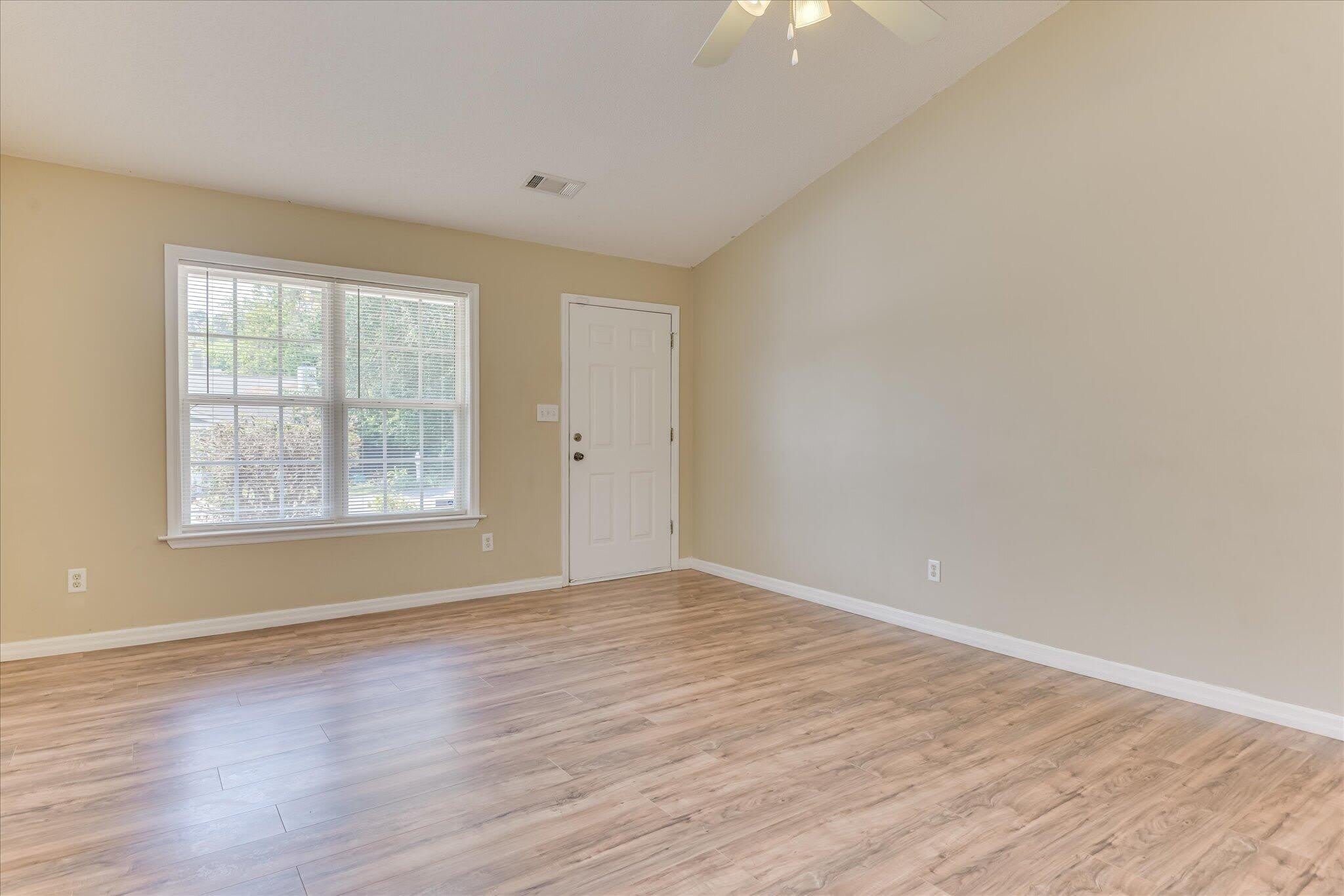 118 Charleston Row Boulevard – photo 4