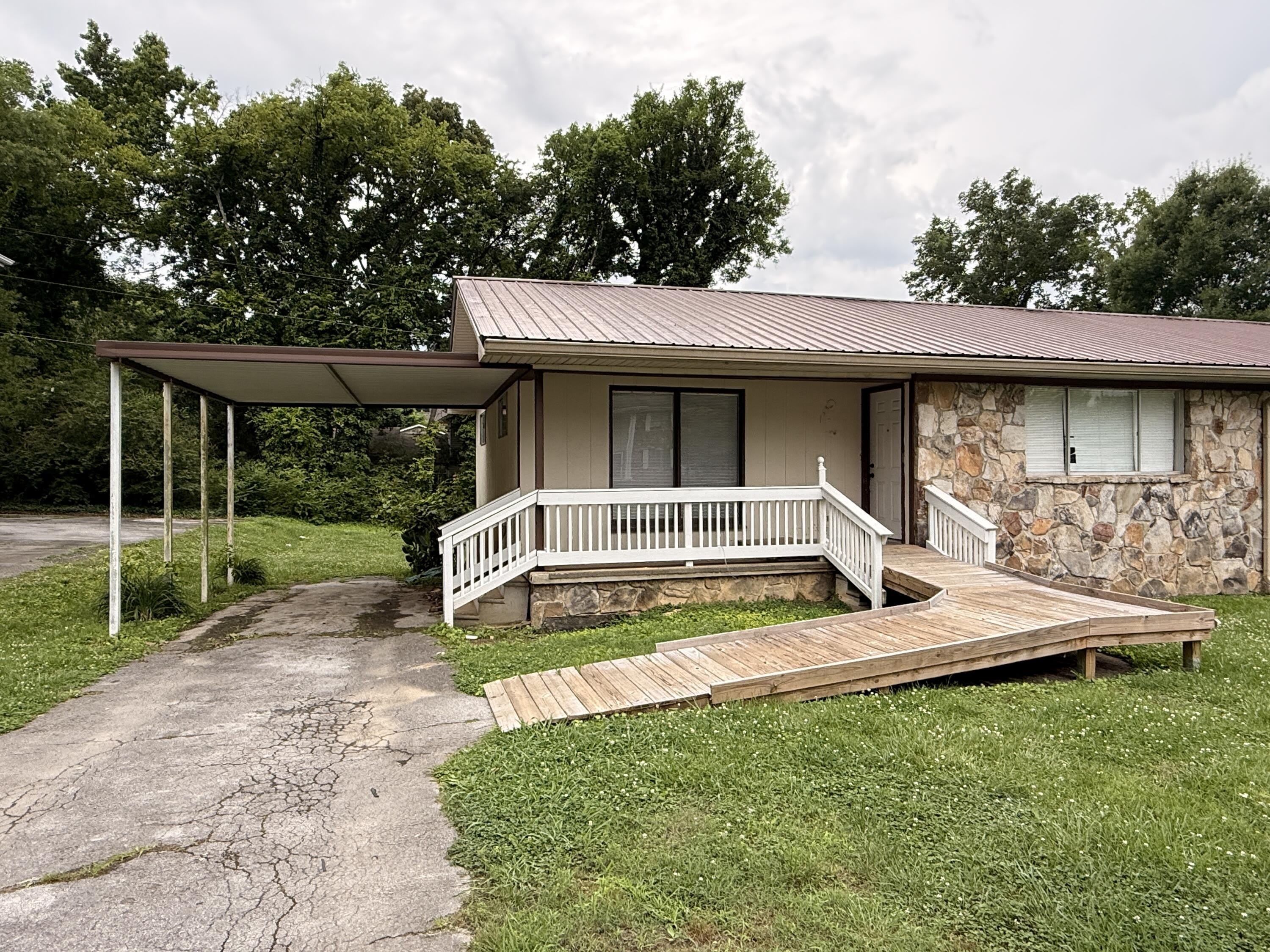 7156 Holland Lane – photo 2