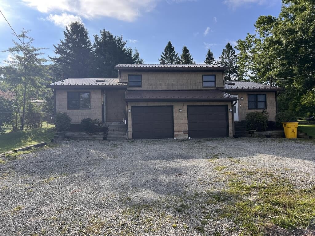 216 Hastings – photo 4