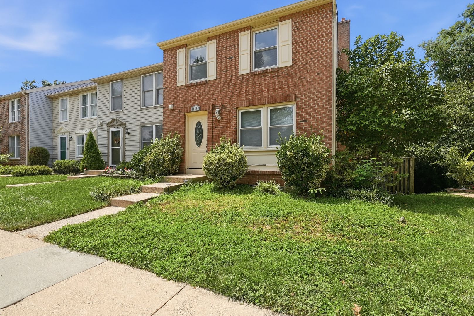 3Br 3 5Br Townhouse In Centreville – photo 1