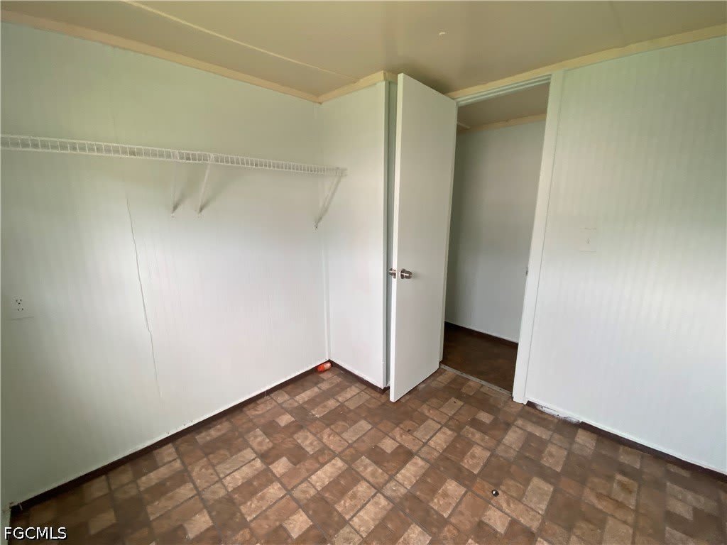 4900 Tice Street – photo 4