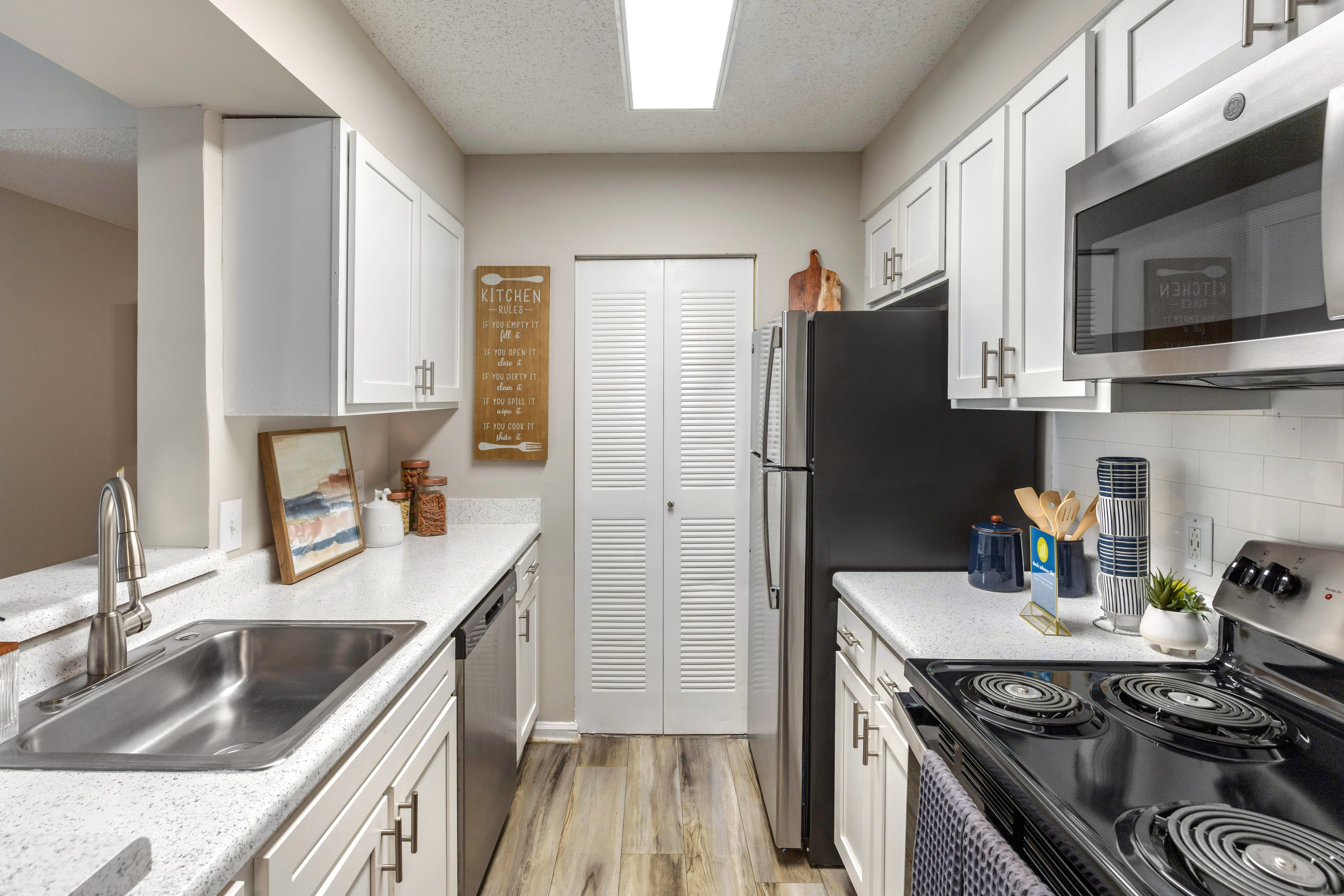 2950 North Apartments – photo 2
