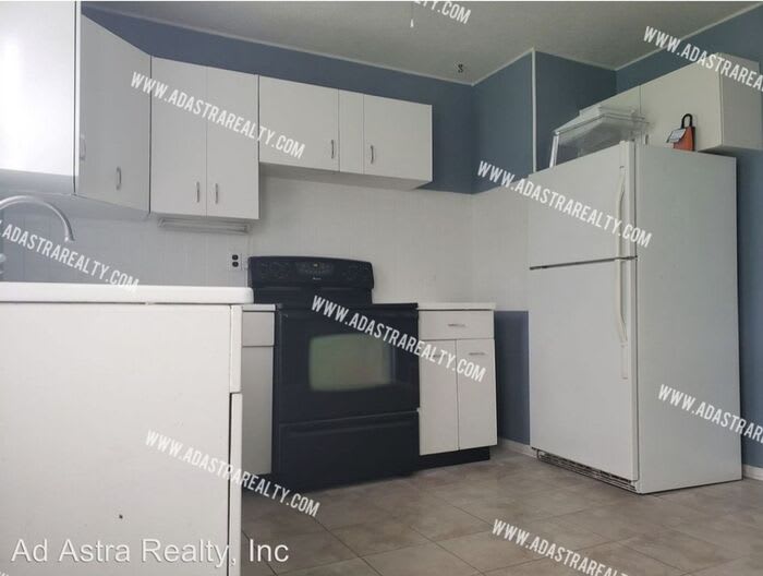 9203 Vaughn Avenue – photo 4