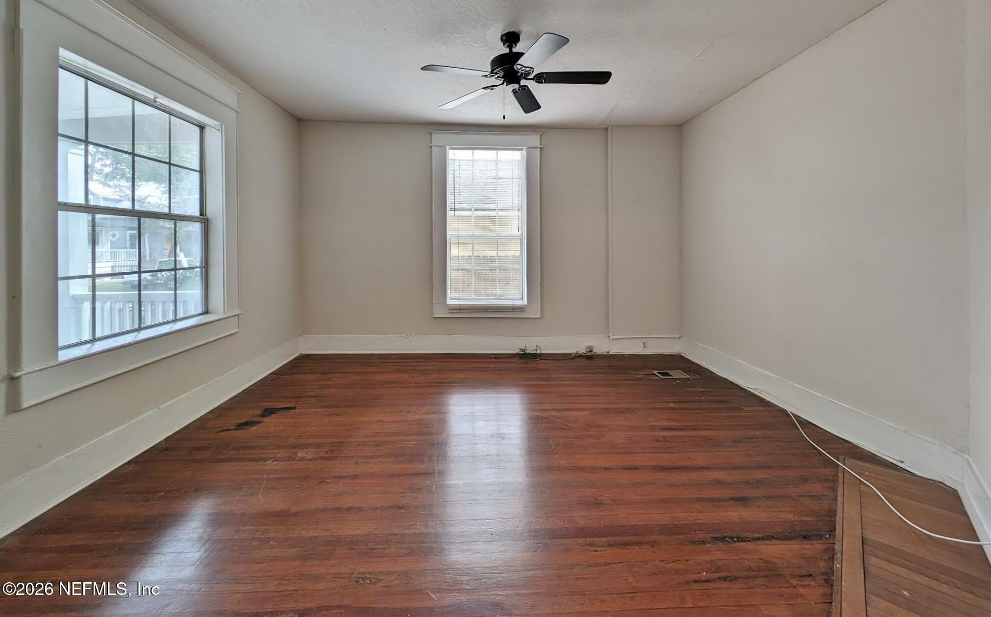 424 WALNUT Court – photo 4