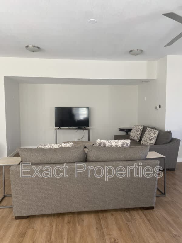 10875 Allen Way #1 – photo 3