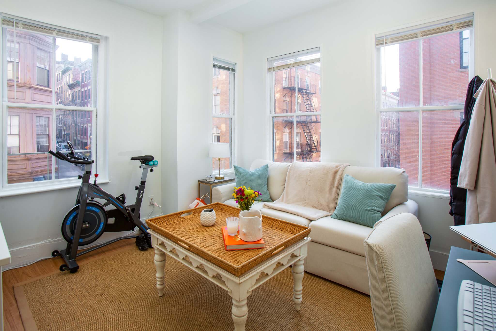 24 Anderson St – photo 3
