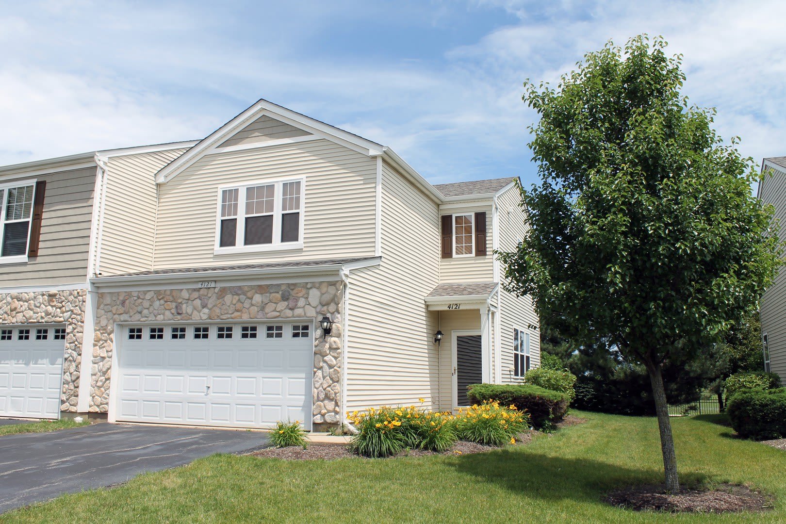4121 Blackstone Drive – photo 1