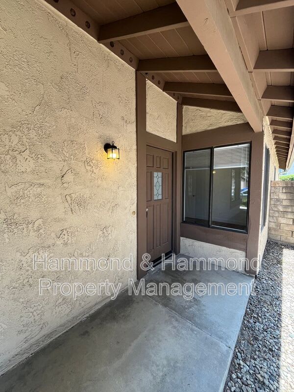 21812 Vintage St – photo 5