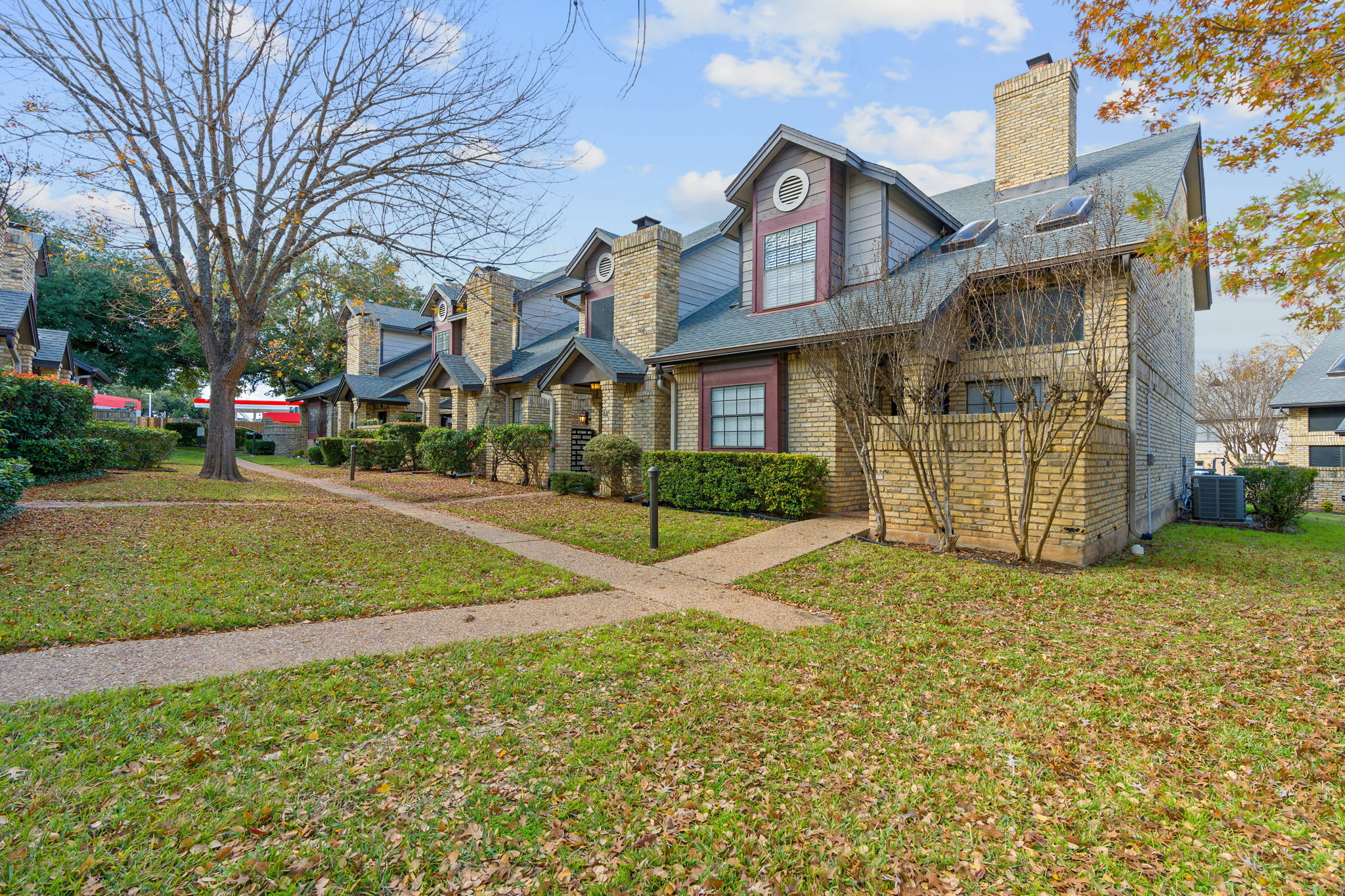10819 Crown Colony Drive – photo 2