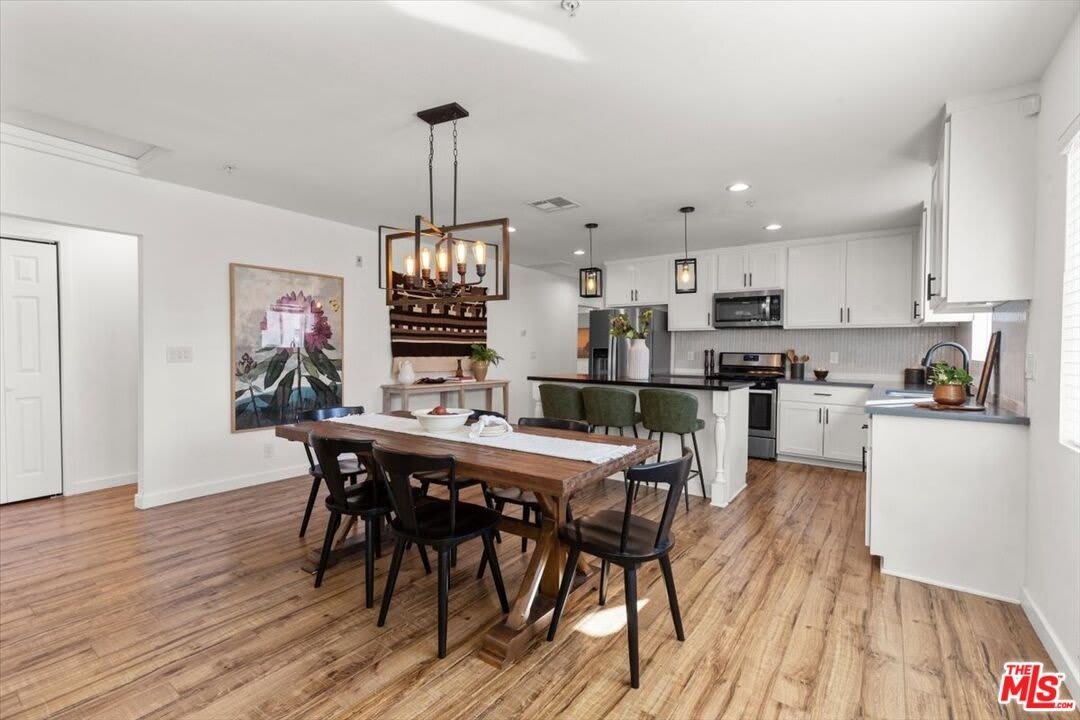 5152 Hartwick St – photo 4