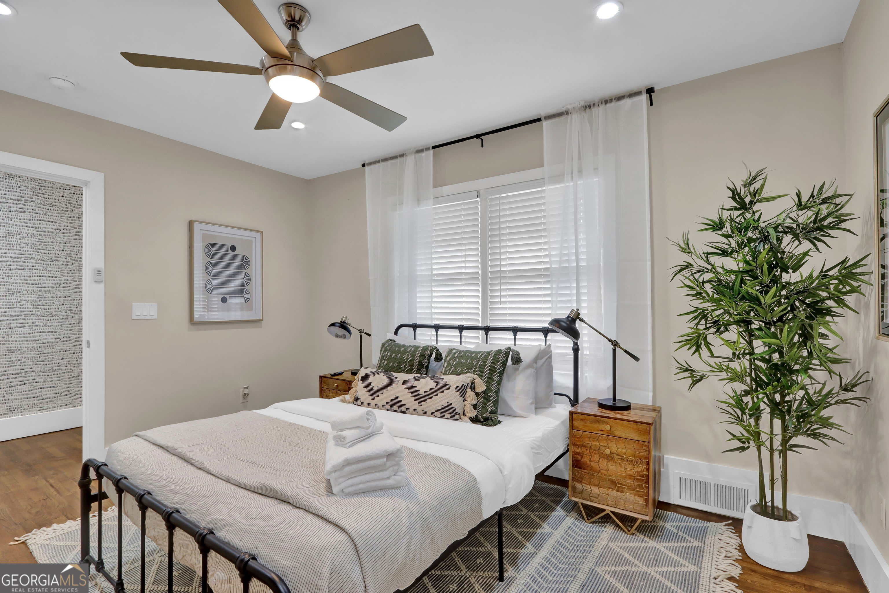 3352 Mathieson Drive NE – photo 4