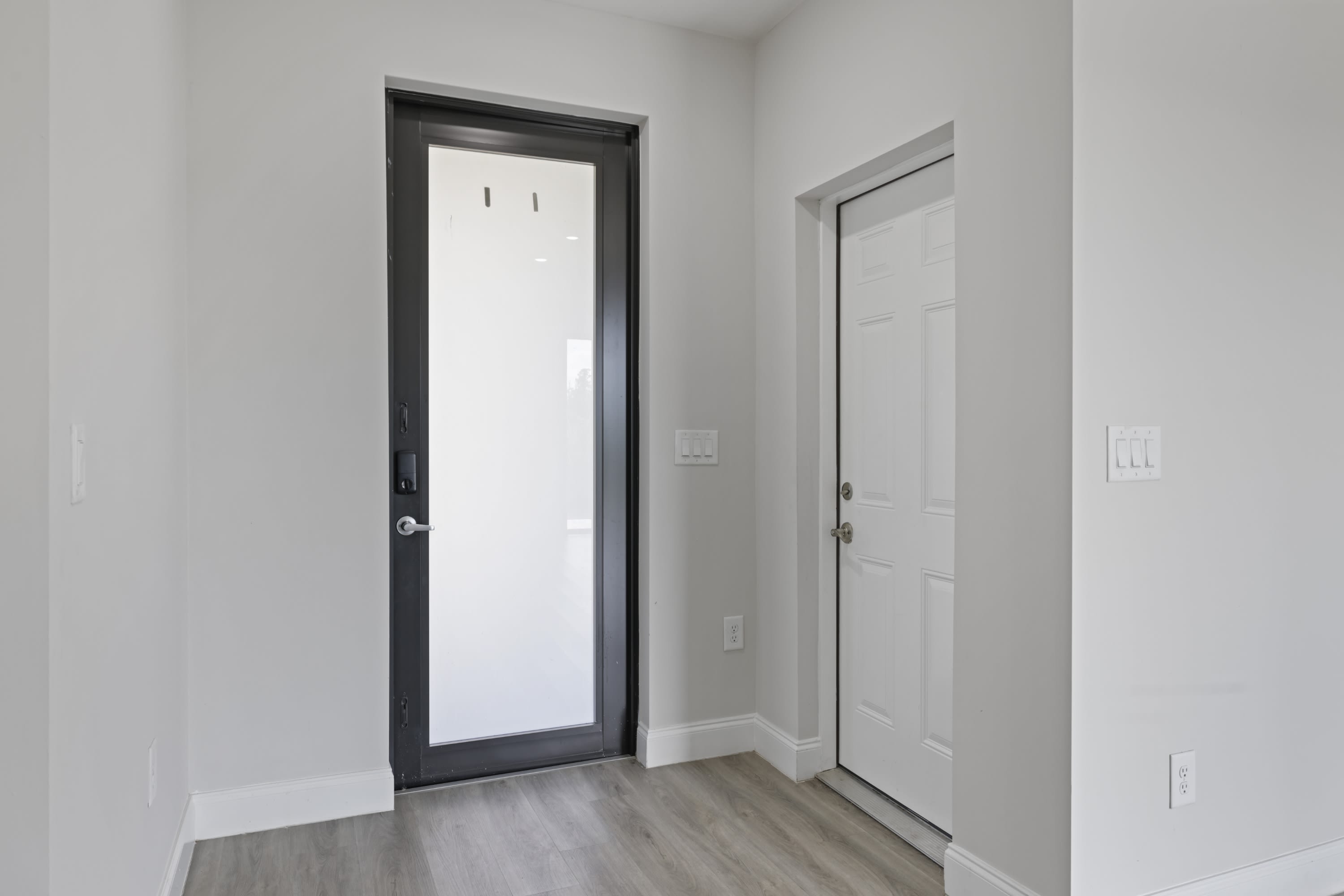 679 Windermere Drive – photo 2