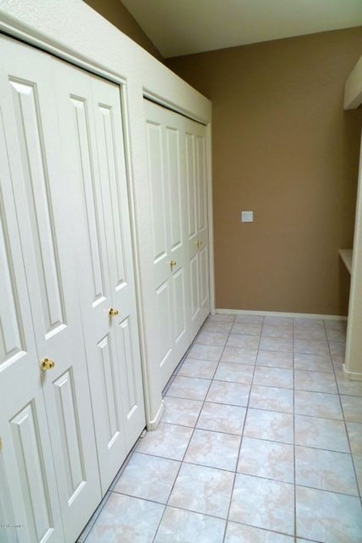 2806 E Karen Drive – photo 2