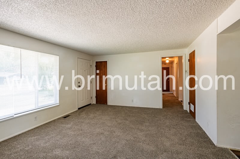 656 East 5640 South – photo 4