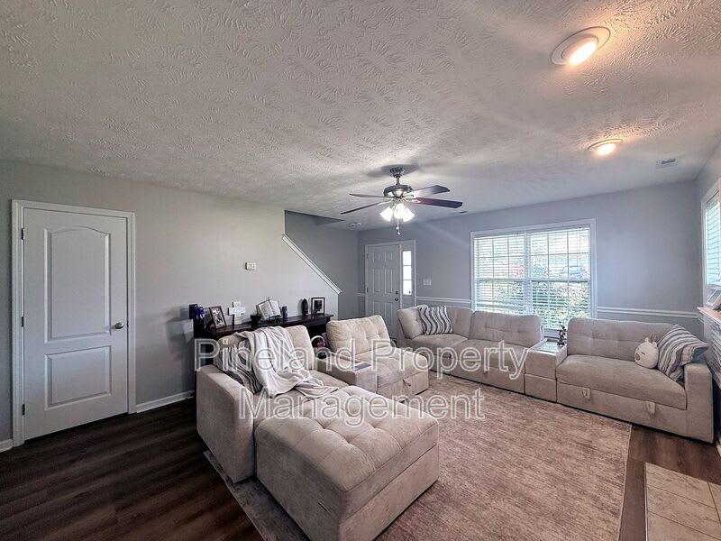 153 Abbey Lane – photo 2