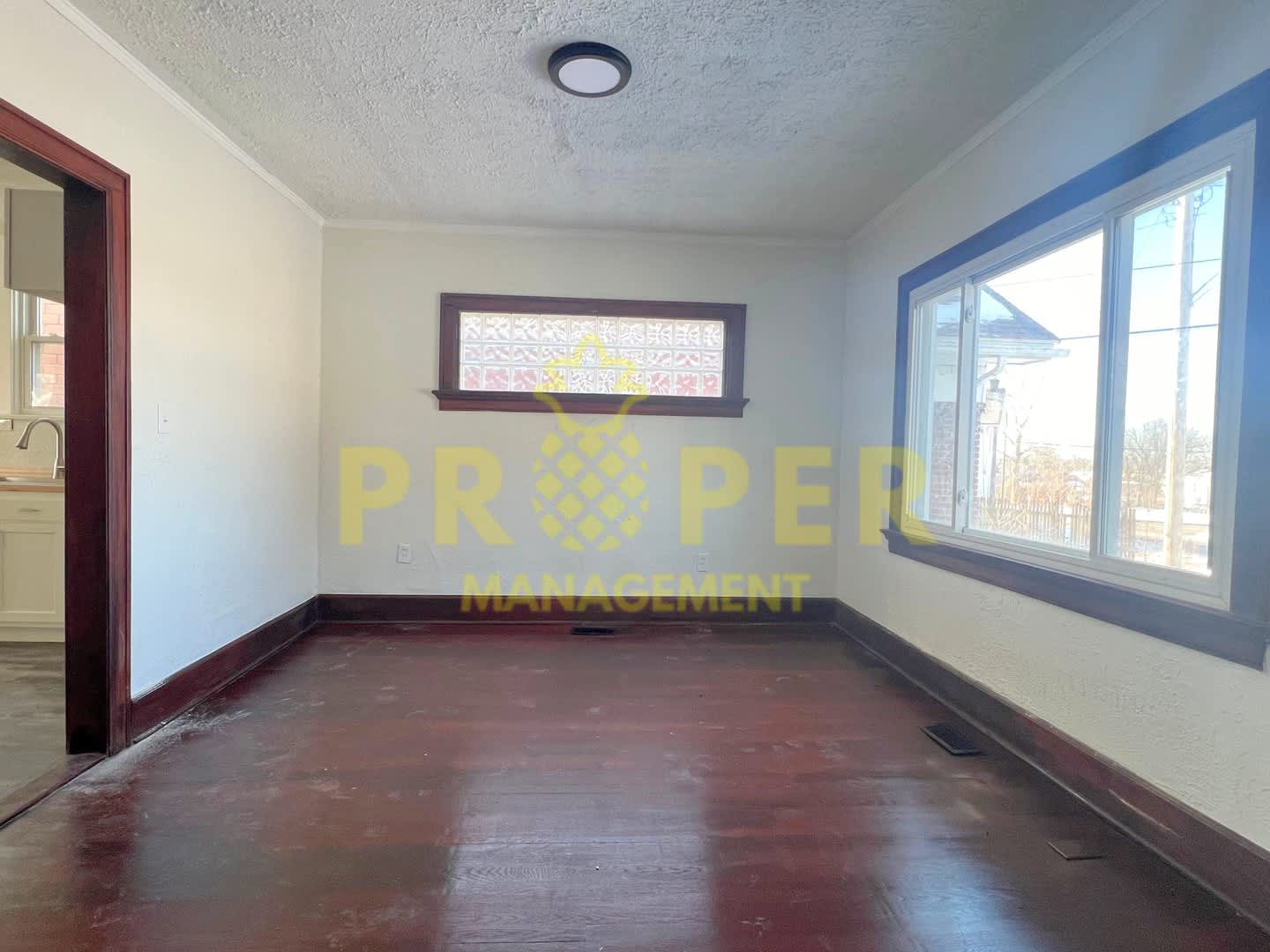 3 bedrooms 1.5 bathrooms house for rent – photo 4
