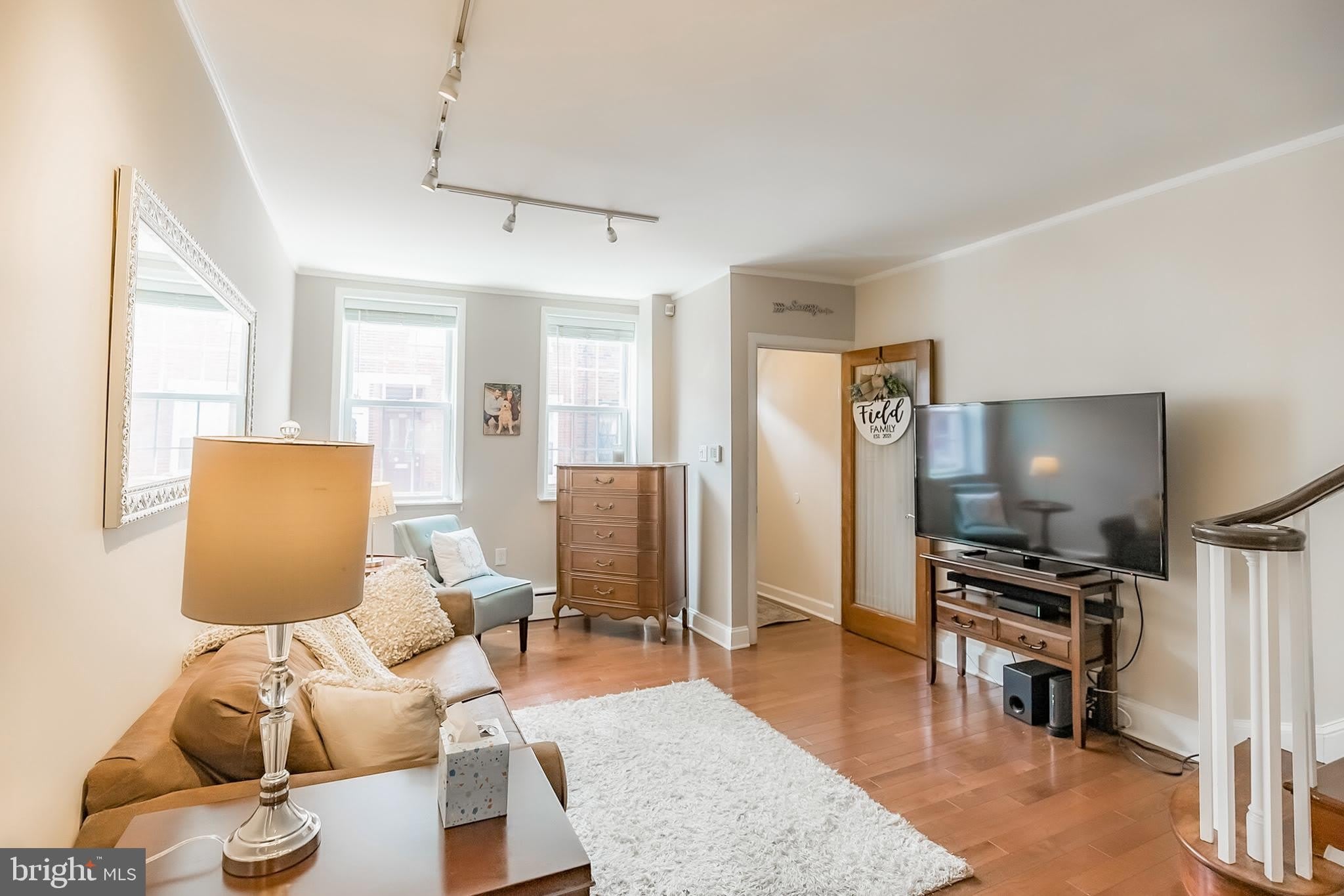 1045 MERCY Street – photo 4