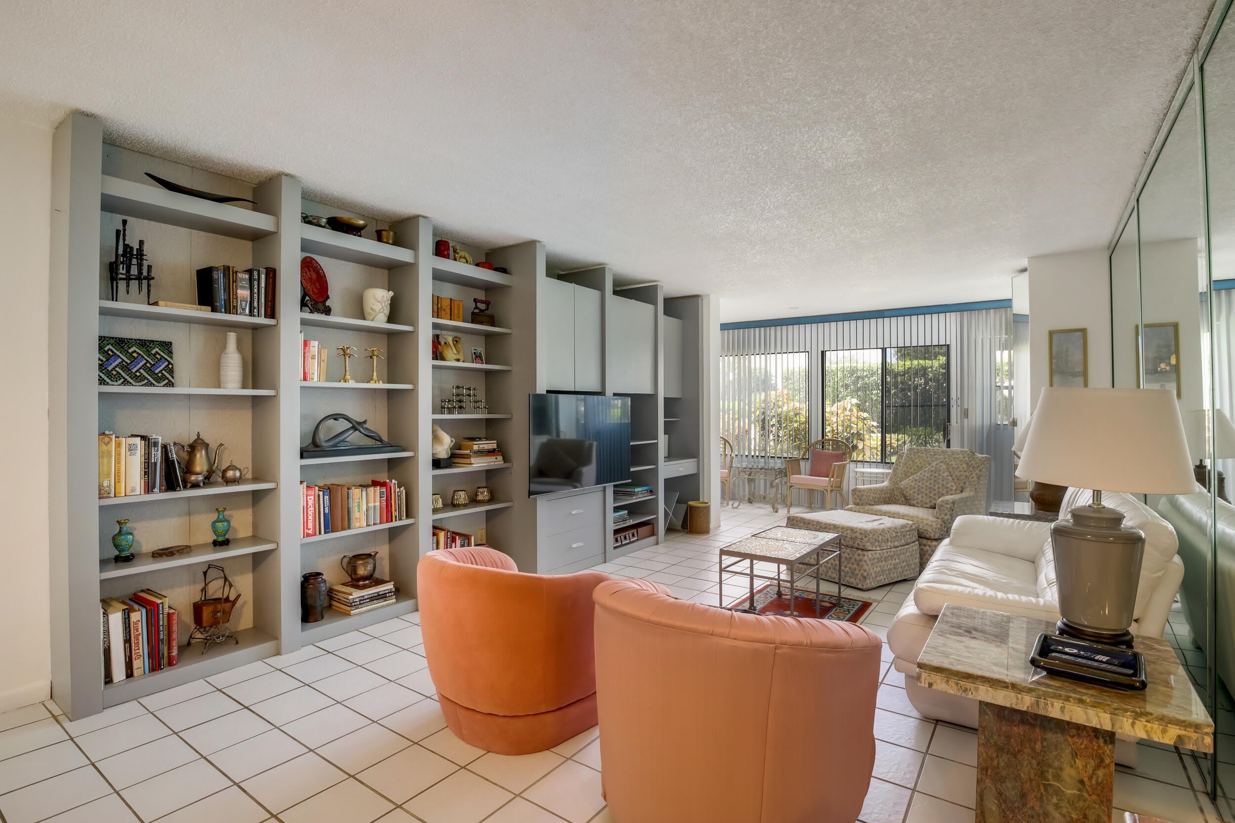 3154 Via Poinciana – photo 3
