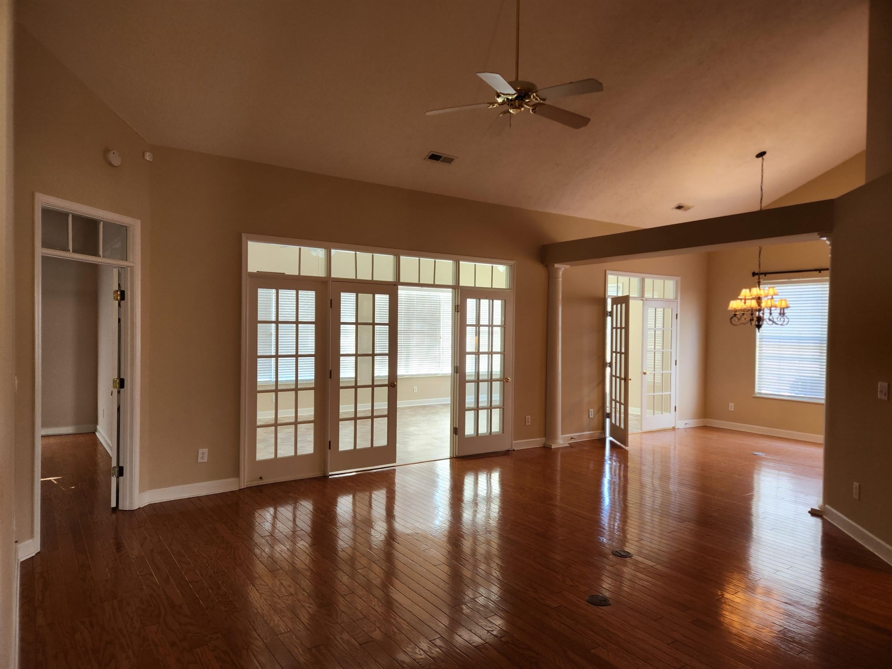 9398 Pinckney Ln. – photo 2