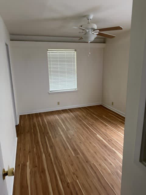 1402 Hillcrest Drive – photo 4