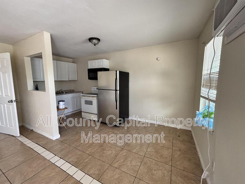 1208 Bundrant Dr Unit A – photo 2