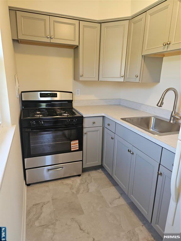 250 Rochelle Avenue – photo 2
