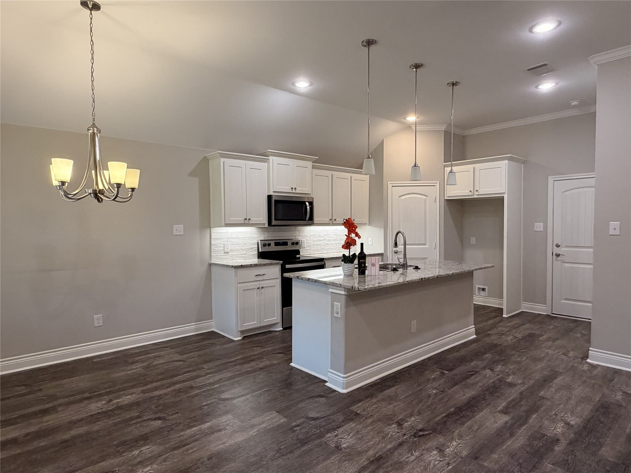 802 Tippit Lane – photo 3