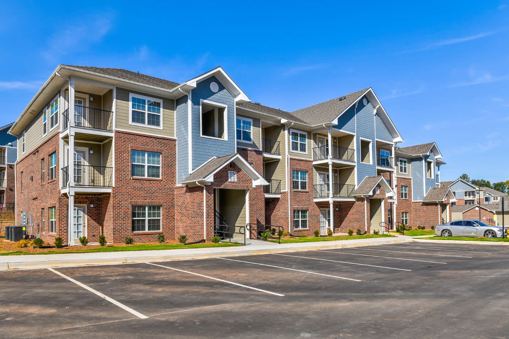 Granite Pointe – photo 1