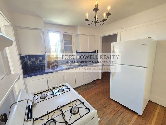 648 East 8Th Street – photo 5