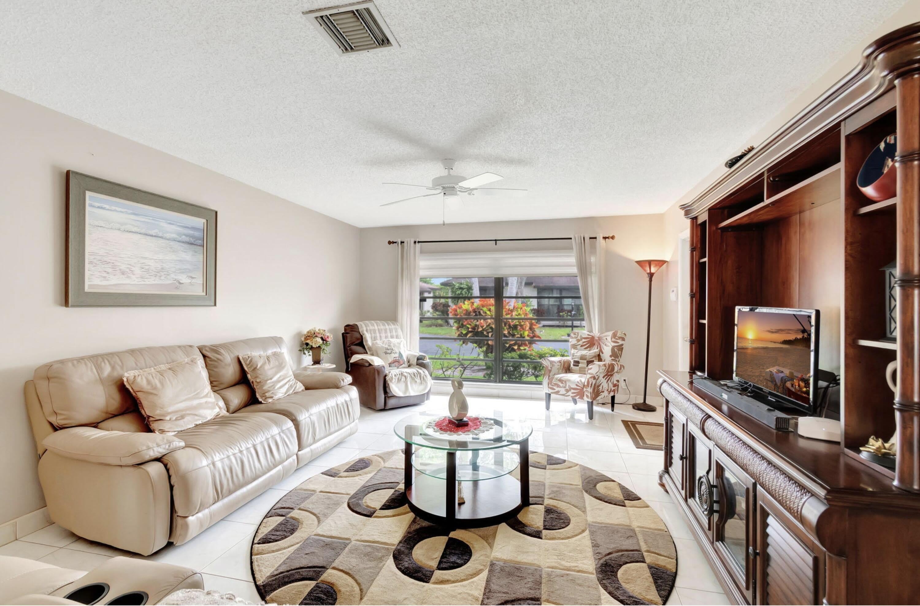 4660 Greentree Place – photo 4