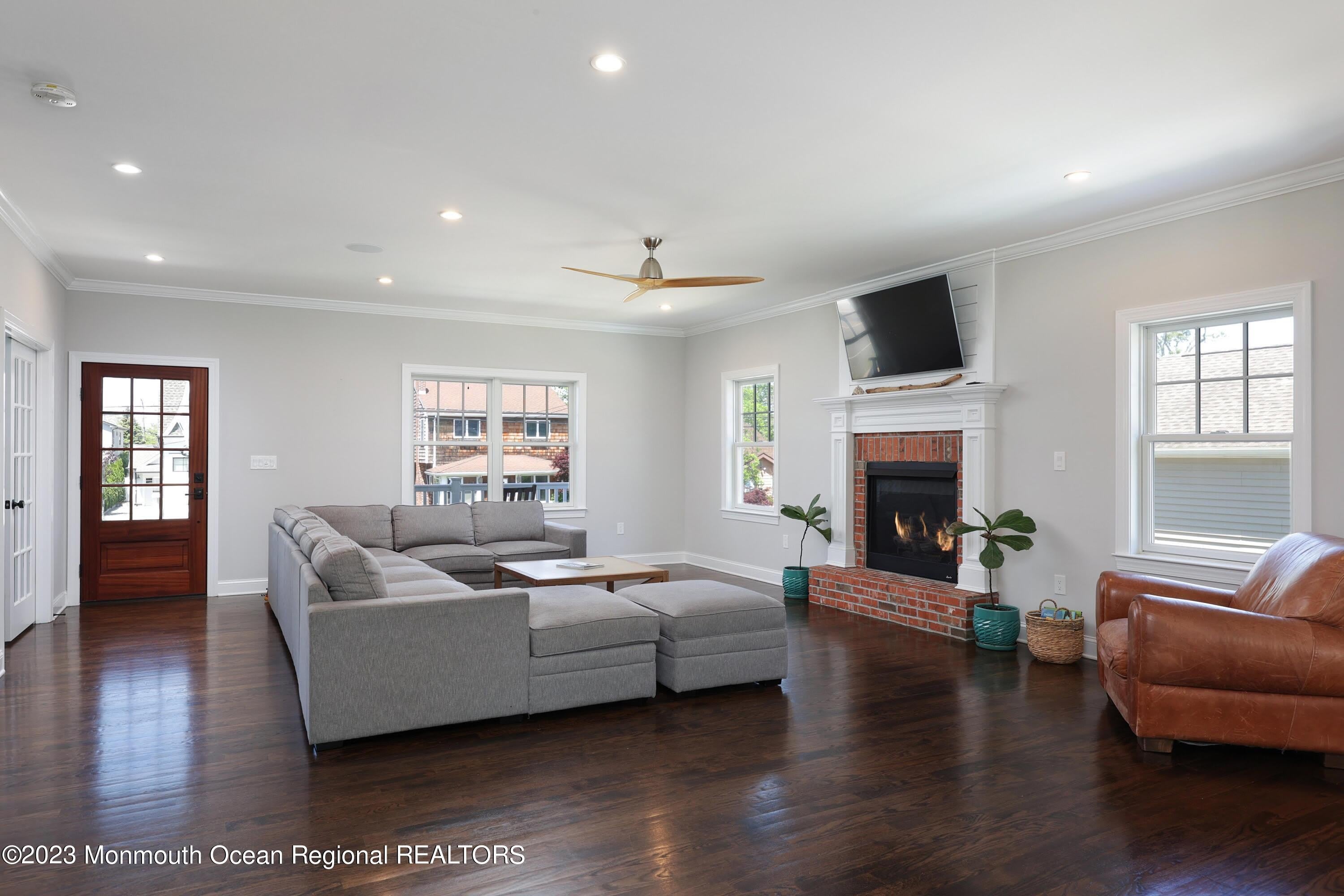 155 Osborne Avenue – photo 5